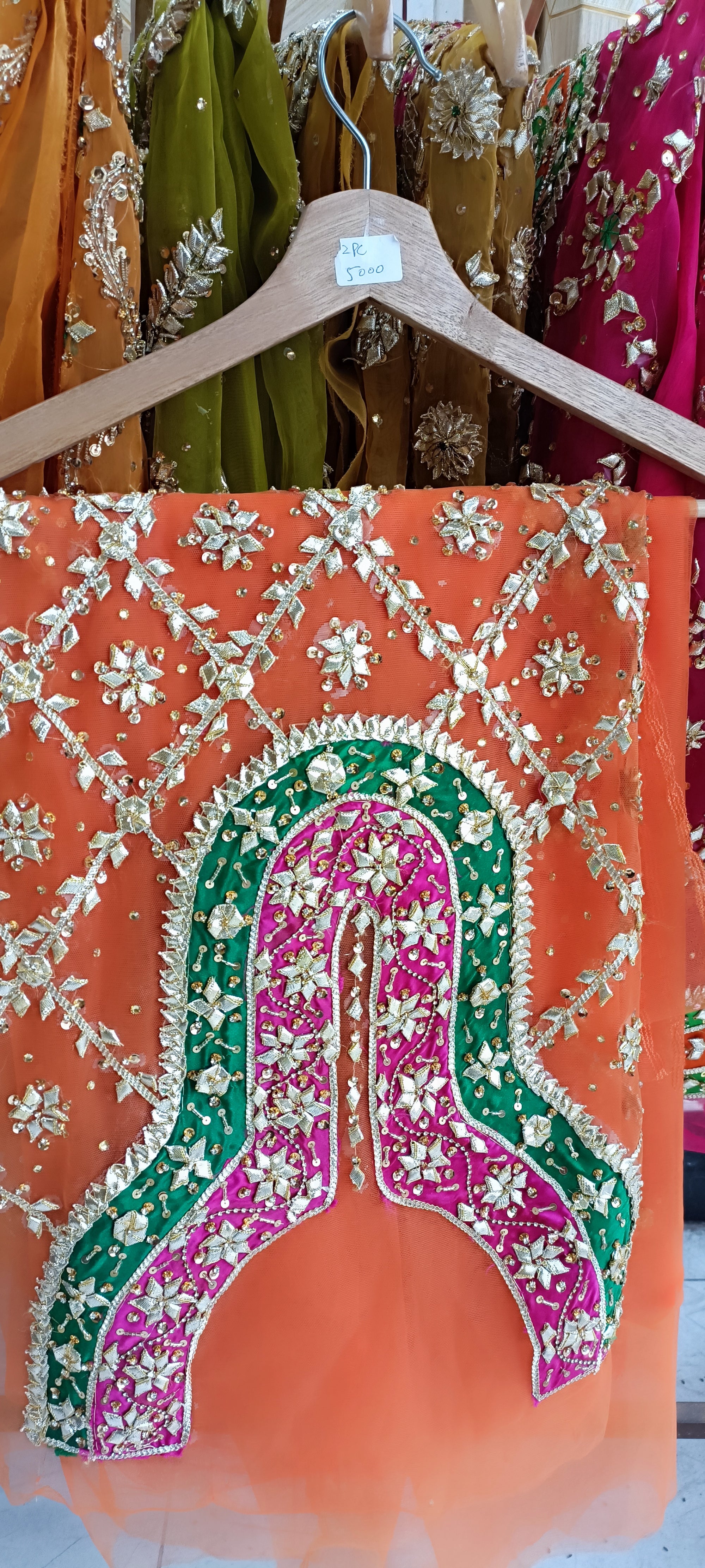 Handmade gotta , net stuff, 2pc shirt dupta ... Available in orange nd green..
