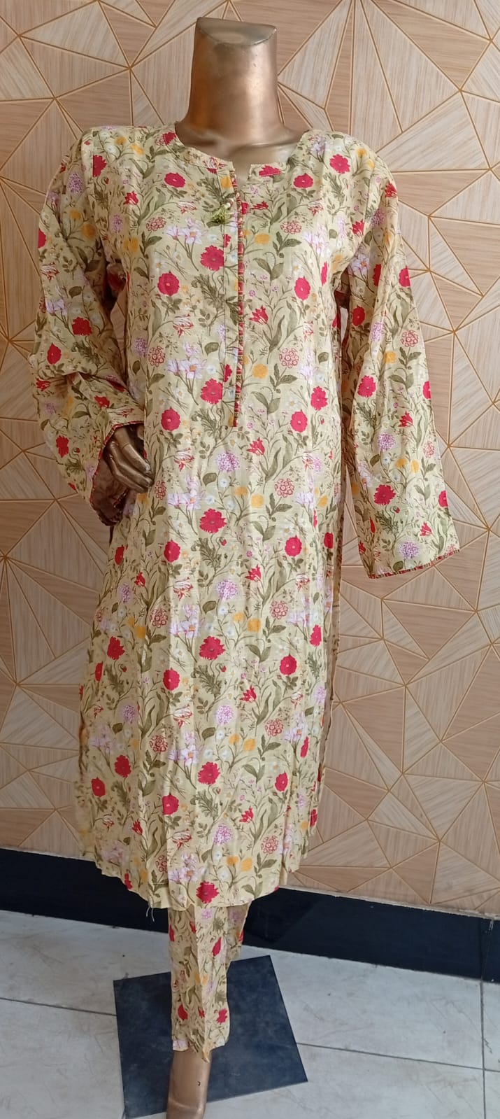 2Pc Khaddar By Waniya Brand (Large)