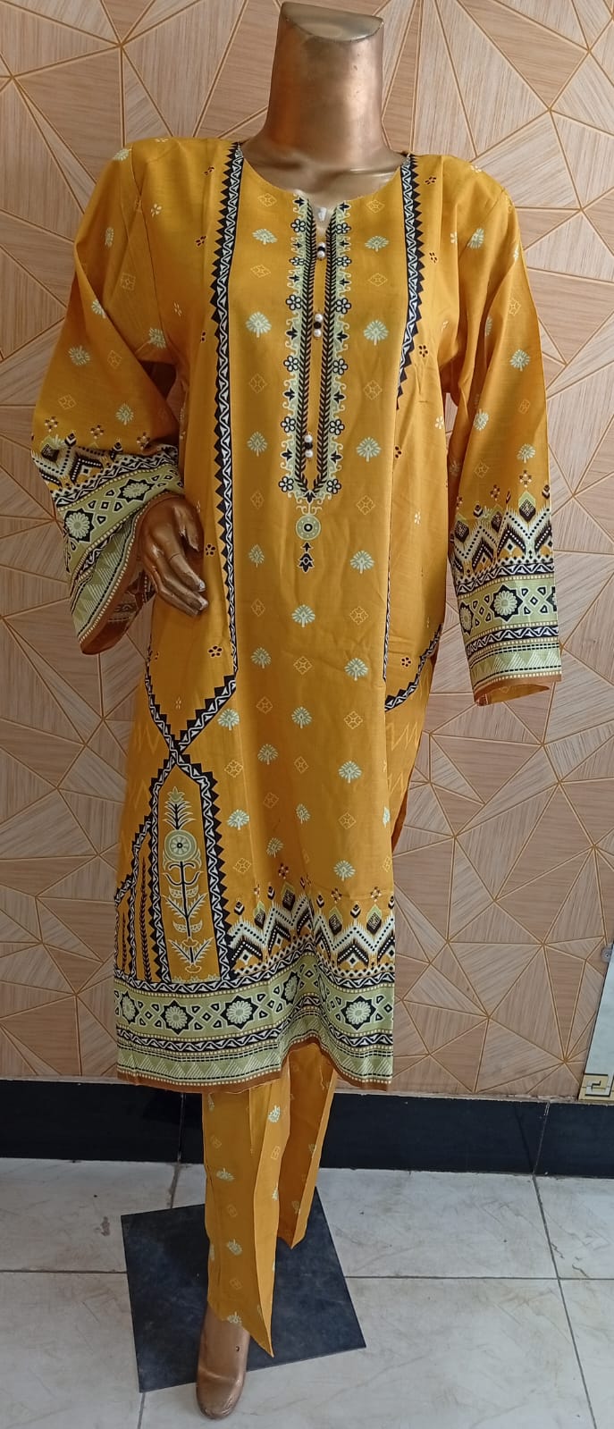 2Pc Khaddar By Waniya Brand ( xL ,  )