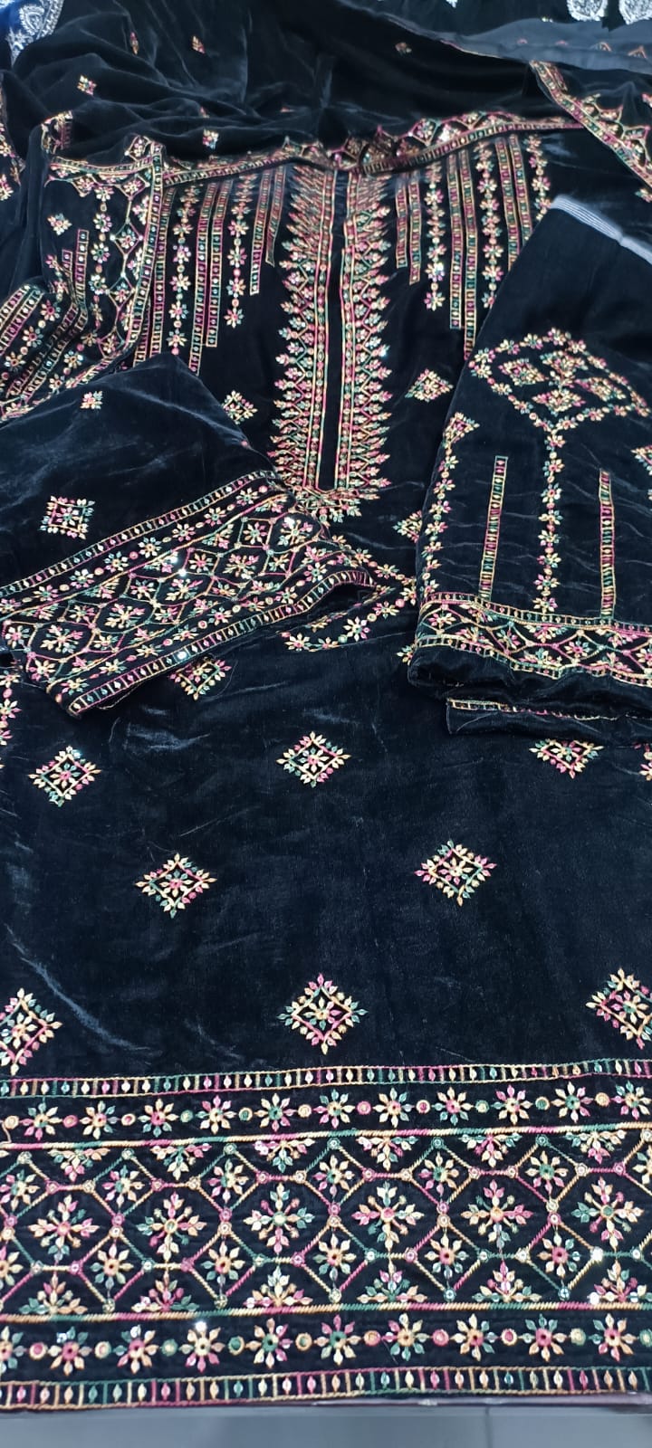 9000 Micro Velvet Luxury Collection 3pc(, shirt front back sleeves dupata embroidered wd plan velvet trouser)