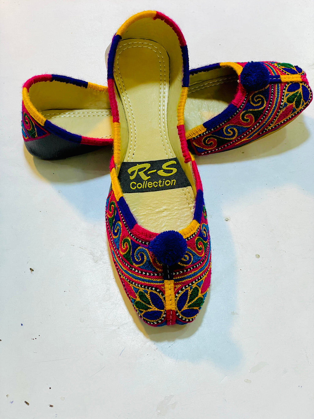 Rajistani style wd Multi thread work khussa