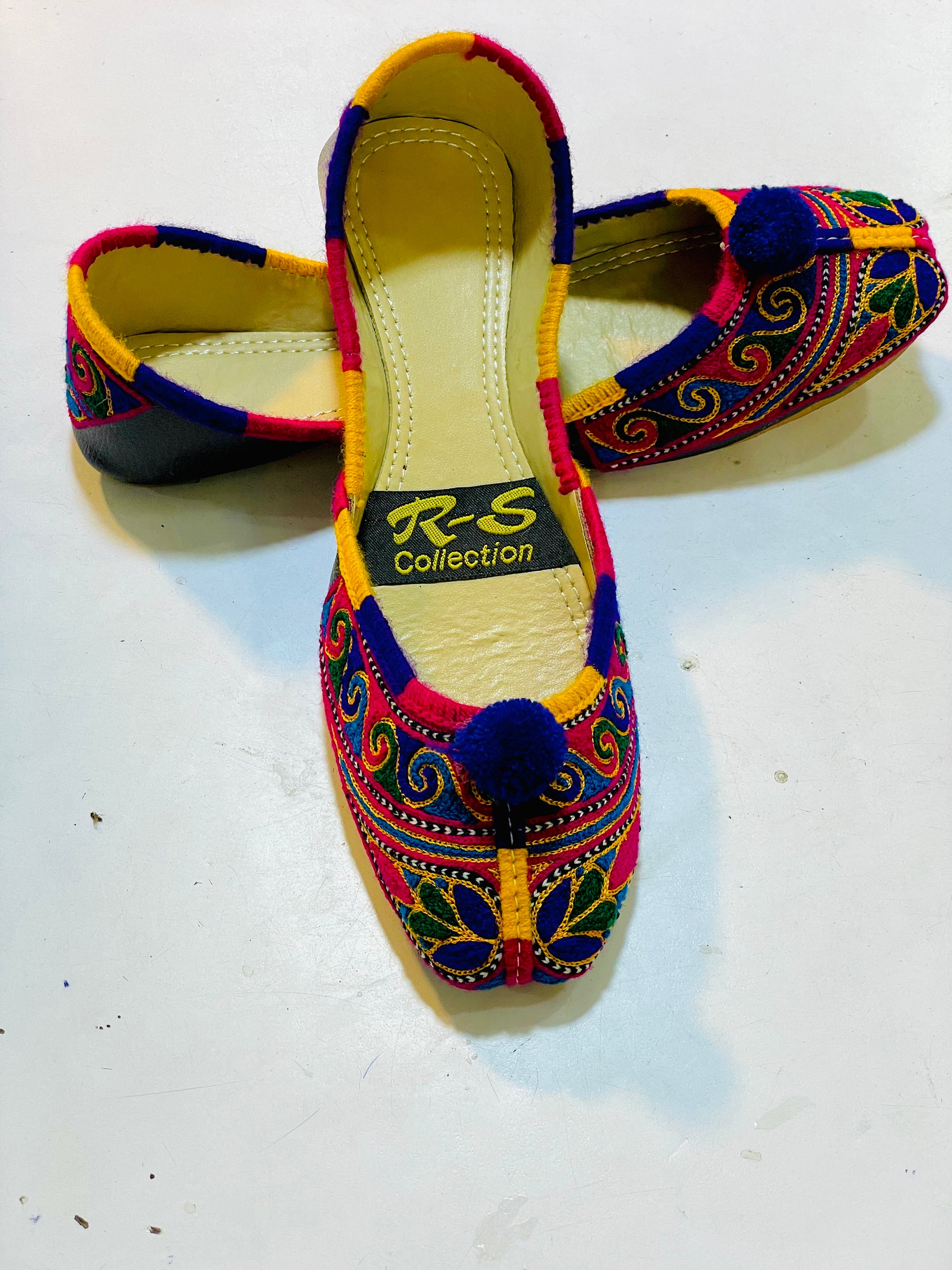 Rajistani style wd Multi thread work khussa