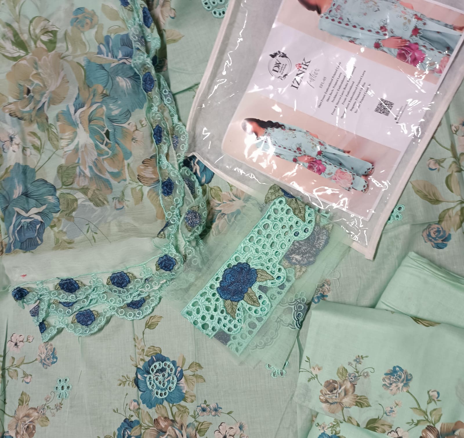 3pc lawn chknkari printed front , printed sleevs,back & trouser wd chiffon 4 sided lacing dupata...