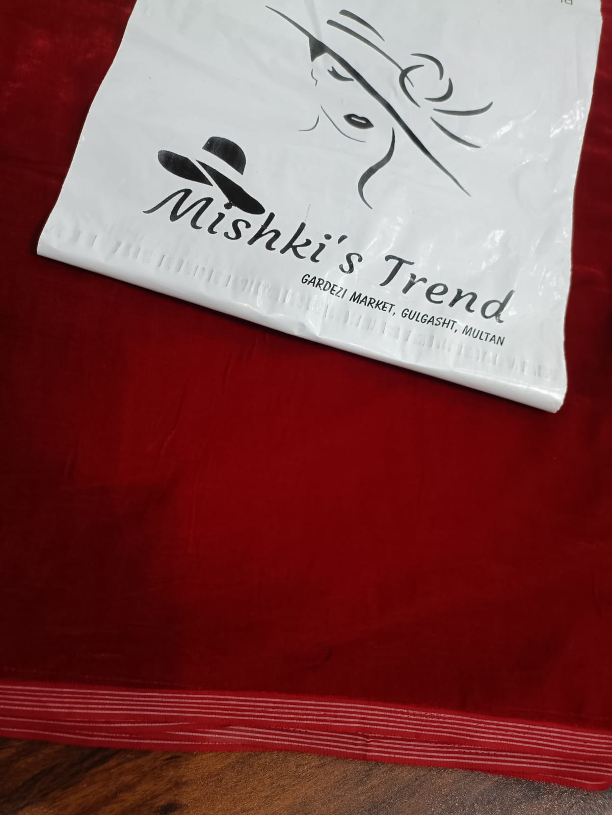 9000 Micro Velvet 2pc (blood red shade)