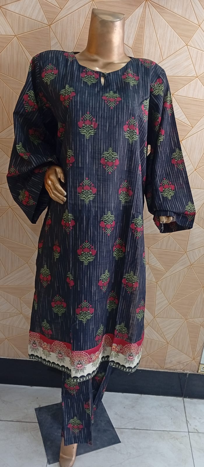 2Pc Khaddar By Waniya Brand (xxL, ,xxxL  ) black colour
