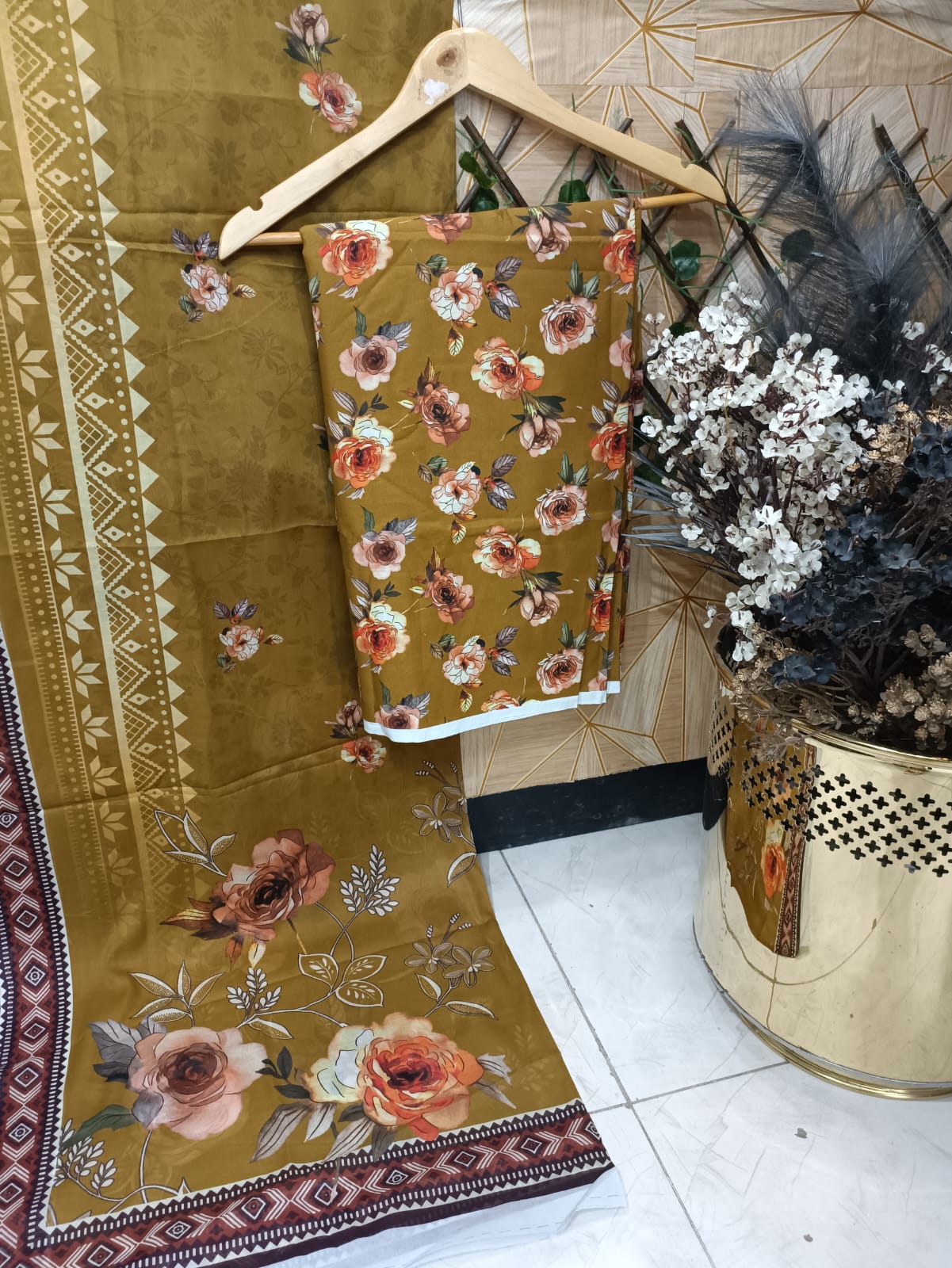 Cotton 3pc By AnabiaNoor Brand (mid season)