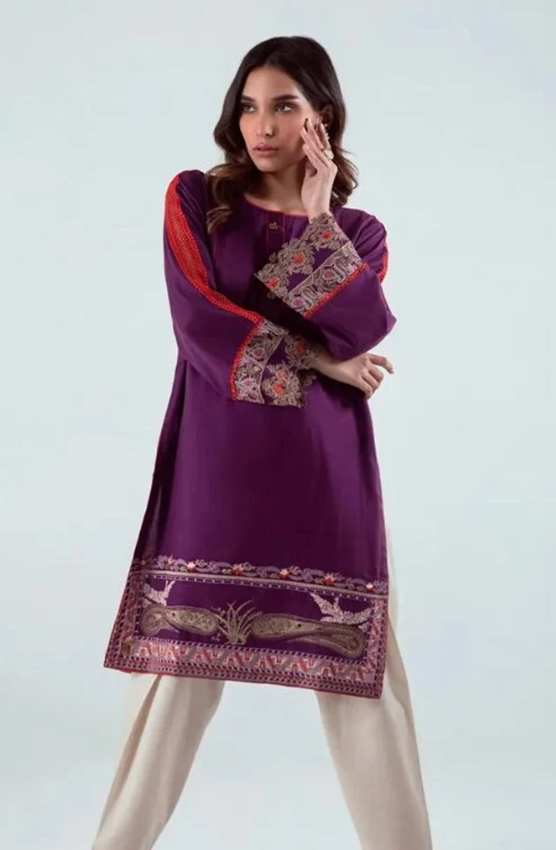 sanasafinaz shirt orignl avalable in small,medium,large nd xl(marina wool)