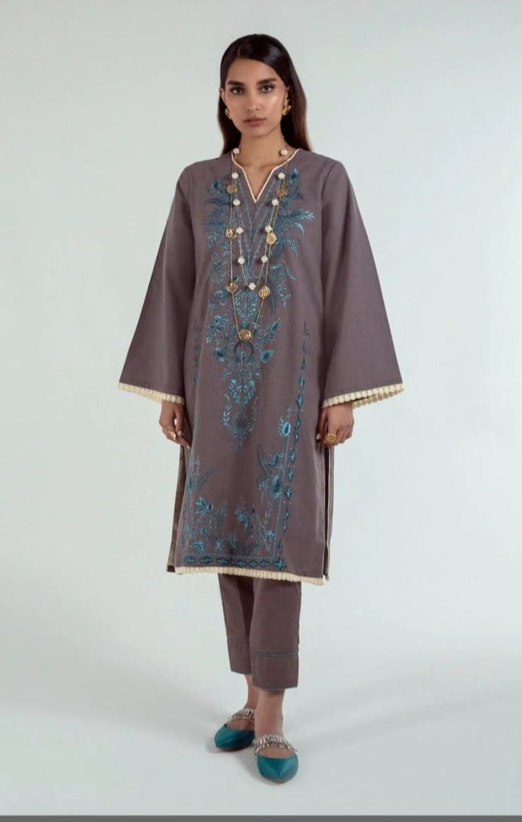 sanasafinaz shirt orignl avalable in x small,small nd large(khaddar)